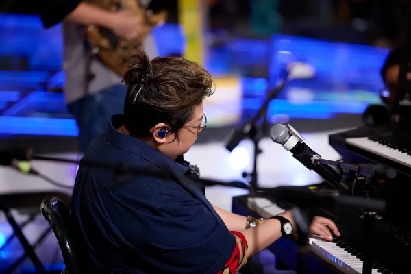 宝利配资 韩红宣布或将停录综艺：愿守清贫，还我艺术家风骨